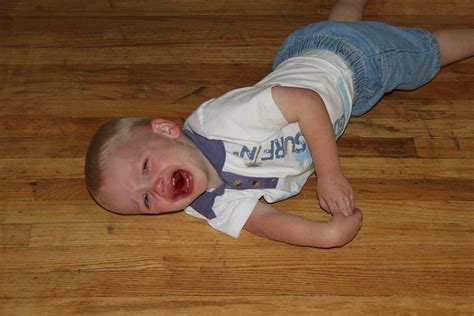 How To React To A 2 Year Old Tantrum at David Krueger blog