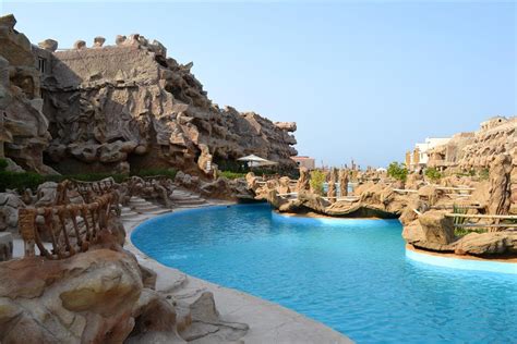 Hotel Caves Beach Resort Hurghada (5*) / Travel.Sk