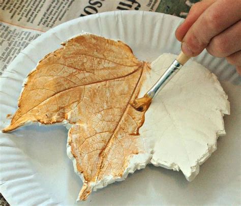 How to Make Beautiful Air-dried Clay Leaves DIY | Clay crafts air dry, Diy air dry clay, Dry clay