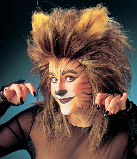 LION MAKEUP Lion Makeup, Animal Makeup, Halloween Face Makeup, Animals ...