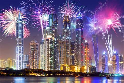 New Year Fireworks Display Dubai Uae — Stock Photo © Patryk_Kosmider #178583782