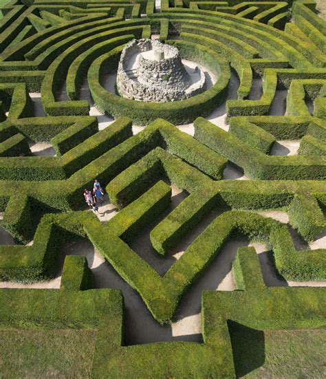 Best Mazes in the UK | 9 Mind-Boggling Mazes For Day Trips From London