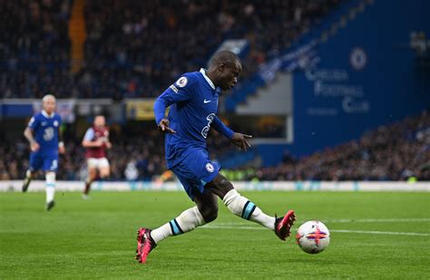 Chelsea must go and sign £80m player right now with N'Golo Kante set to ...