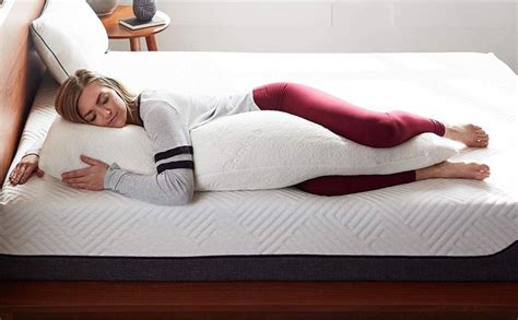 5 Best Body Pillows Reviewed in 2023 | SKINGROOM