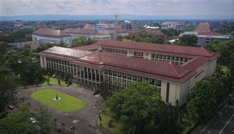 Wow! Kampus UGM Masuk 3 Besar Universitas Terbaik di Asia Tenggara ...