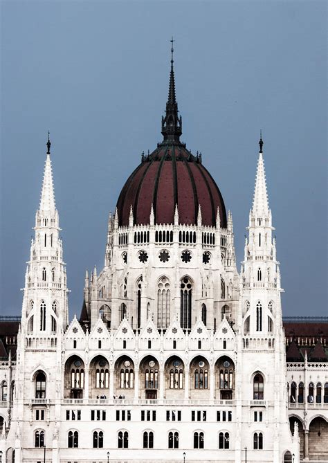 Hungarian Parliament Building - Exterior - modlar.com