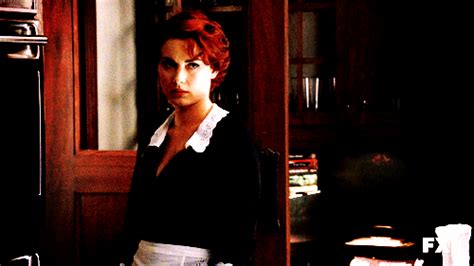 Alexandra Breckenridge Moira GIF - Find & Share on GIPHY