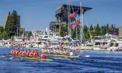 University of Washington Rowing - Official Website of Husky Crew