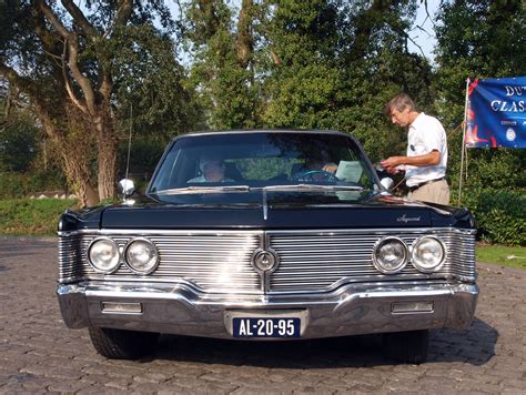 1968 Chrysler Imperial LeBaron - Information and photos - MOMENTcar