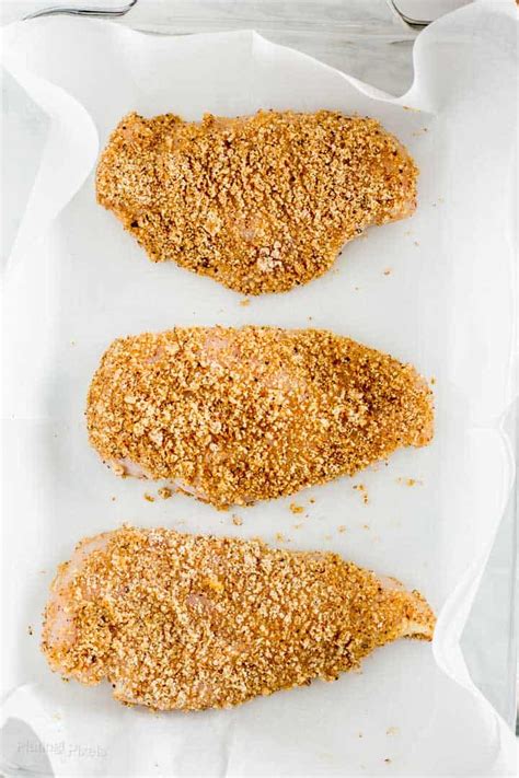 Keto Baked Breaded Chicken Breast (GF and Low-Carb) - Plating Pixels