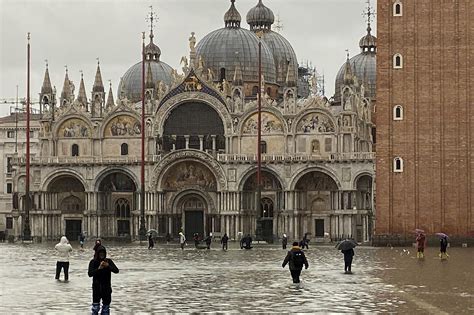 Venice Flood Damage to St. Mark's Cathedral Totals Millions - Bloomberg