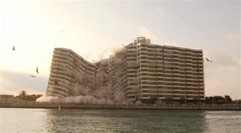 Pure Squid: Amazing pictures of building IMPLODING