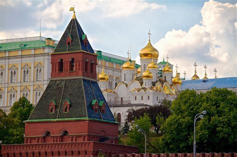 Premium Photo | Moscow kremlin wall