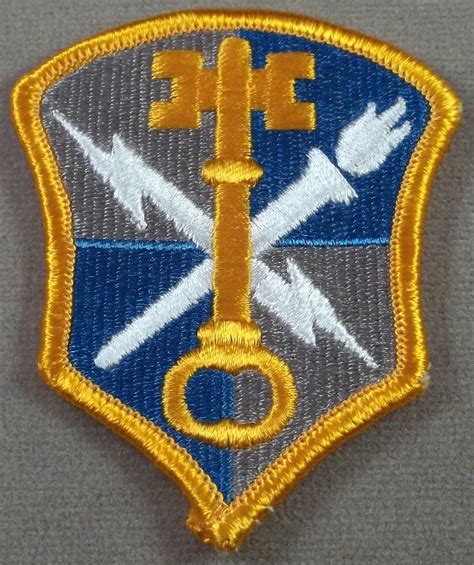 US Army Intelligence & Security Command Full Color Merrowed Edge Patch | Us army patches, Army ...
