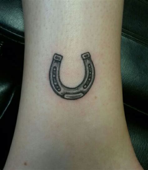 Small traditional horseshoe tattoo (right inner ankle) Inner Ankle Tattoos, Tattoos And ...