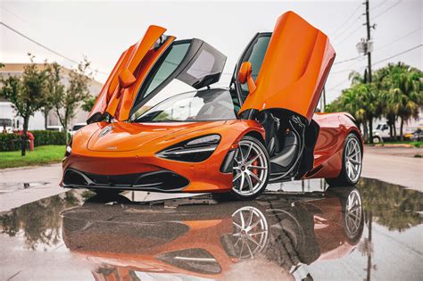 McLaren 720S Orange – YachtDay