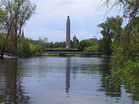 File:Saranac Plattsburgh NY obelisk.jpg - Wikimedia Commons