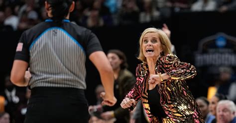 Kim Mulkey Appears to Initiate Contact Twice With Official On Court - Sports Illustrated