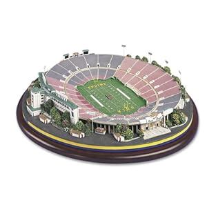 Amazon.com : UCLA Rose Bowl Stadium Replica : Collectible Figurines ...