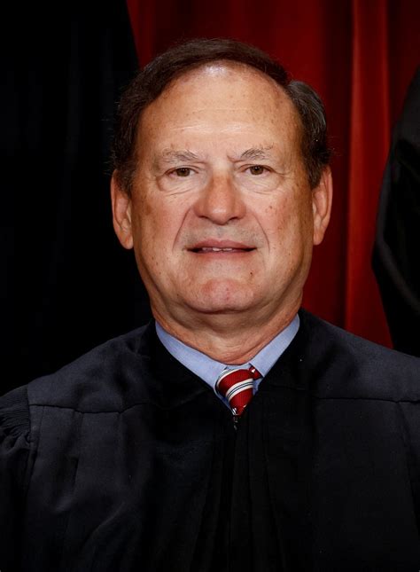 Supreme Court’s Alito stays Texas judge’s FDA abortion pill ruling