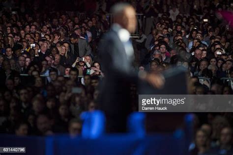 Barack Obama Farewell Speech Photos and Premium High Res Pictures - Getty Images