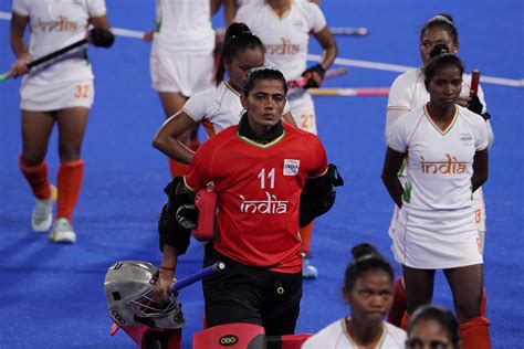 India drops women's field hockey semifinal 2-1 to Argentina