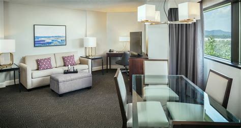 Hotels near Nashville, TN - Hilton Brentwood Suites