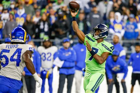 Rapid Reaction: 5 Takeaways From Seahawks' 2022 Schedule Reveal ...