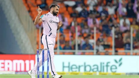 Mohammed Shami, IPL 2023: 24 balls, 2 boundaries and 4 wickets ...