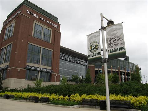 Lambeau Field – StadiumDB.com