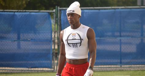 5-Star WR Prospect Evan Stewart Commits to Texas A&M over Alabama, LSU ...