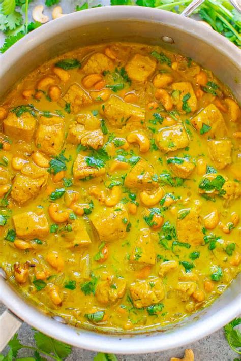 Chicken Korma Recipe (Yellow Chicken Coconut Curry) - Averie Cooks