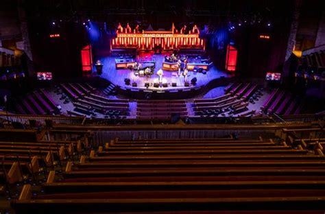 Grand Ole Opry live stream: Vince Gill, Amy Grant, daughters perform