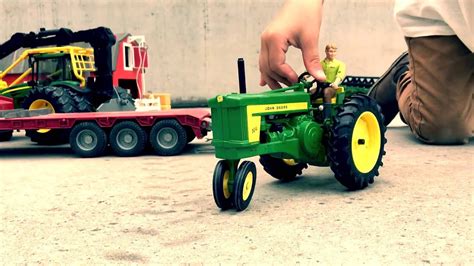 BRUDER Tractors toys 🚜 BRUDER JOHN DEERE unloading farming gear by JACK(4) - YouTube