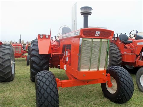 Front of Allis CHalmers D21 | Allis chalmers tractors, Tractors, Chalmers