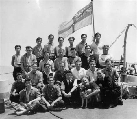 MaritimeQuest - HMS Amethyst U-16 / F-116 Crew Photos