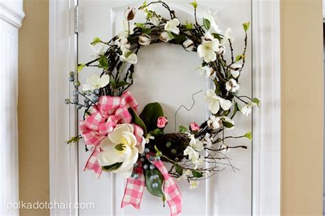 DIY Magnolia Spring Wreath Ideas