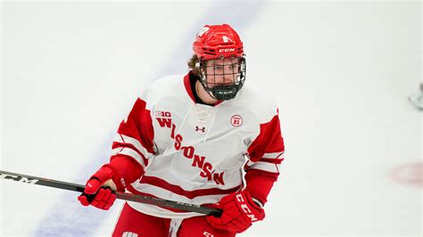 Cole Caufield helps Wisconsin advance to Big Ten hockey final