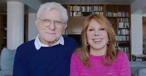 Marlo Thomas + Phil Donahue on the secrets of marriage - CBS News