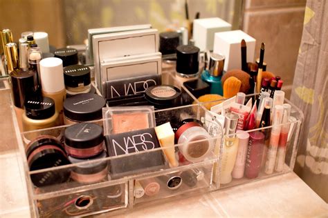 DIY Makeup Organizing Ideas for Simple but Stylish Dressing Room – HomesFeed