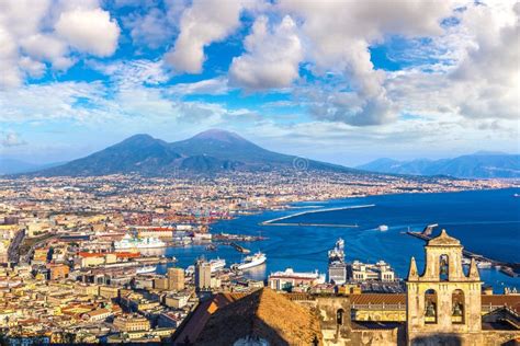 Napoli and Mount Vesuvius in Italy Stock Image - Image of naples, vesuvius: 186610751