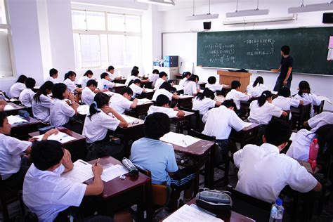 File:Math class in Chu Jen Junior High School 2007-08-23.jpg - Wikimedia Commons