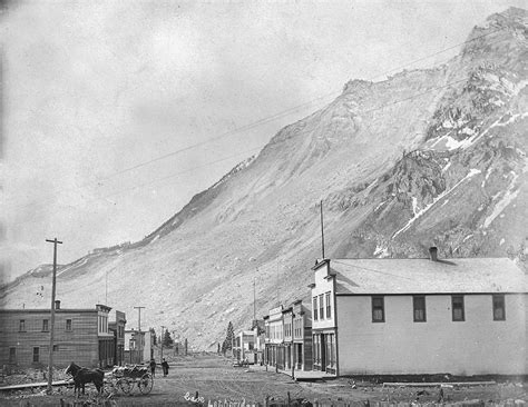 The 1903 Frank Slide: In the shadow of the mountain | Canadian Geographic