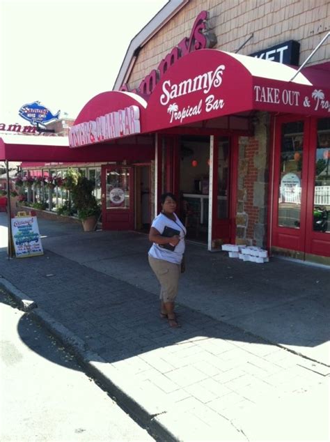 Sammy’s Fish Box in NYC reviews, menu, reservations, delivery, address in New York