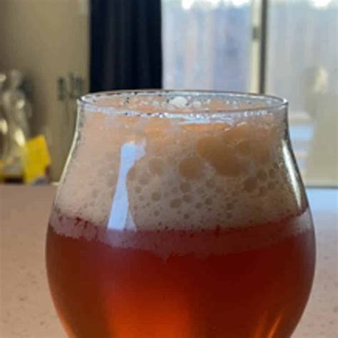 The Joy & Science of Beer Foam - FoodCrumbles