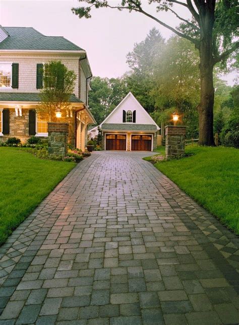 YOU'RE SO PRETTY | House exterior, Dream house, Driveway design