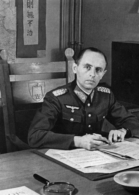 [Photo] Generalmajor Reinhard Gehlen behind his desk, 1940s | World War ...