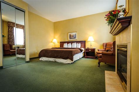 Peterborough Inn & Suites Hotel Reviews, Deals & Photos 2024 - Expedia.ca