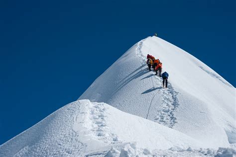 Mt. Everest records 1st deaths of 2021 climbing season - The Statesman