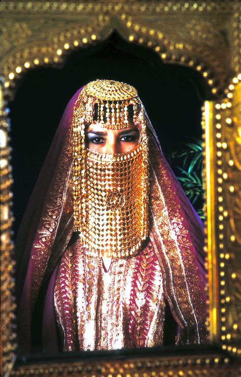 Saudi Arabia Once the traditional bridal attire with Saudi gold and ...